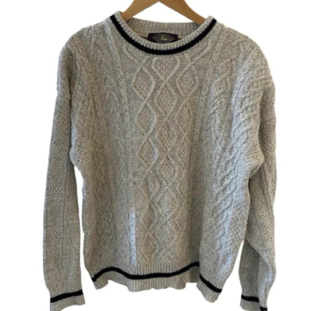 VINTAGE CABLEKNIT SWEATER Men's Vintage Crewneck in Grey with Navy Trim Size XL